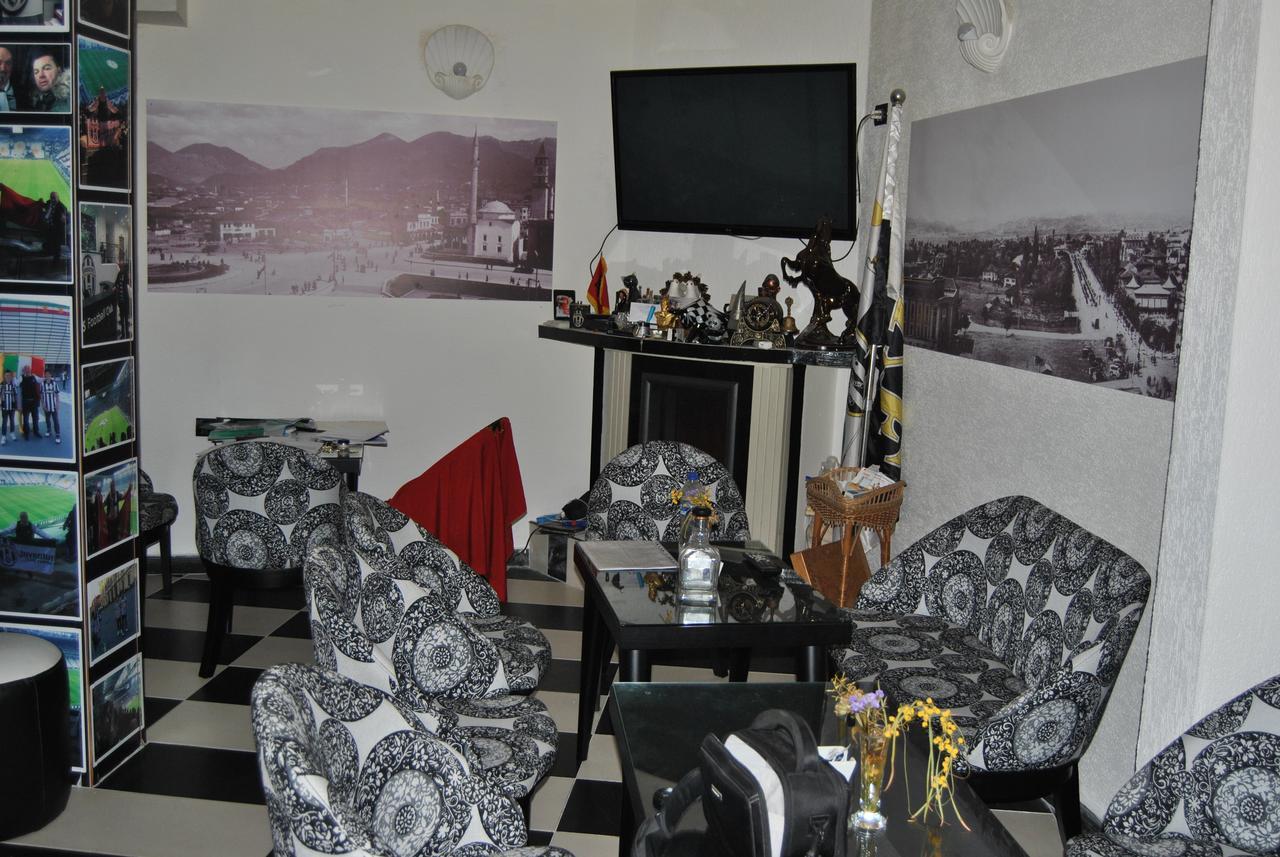 Hotel Republika Τίρανα Εξωτερικό φωτογραφία