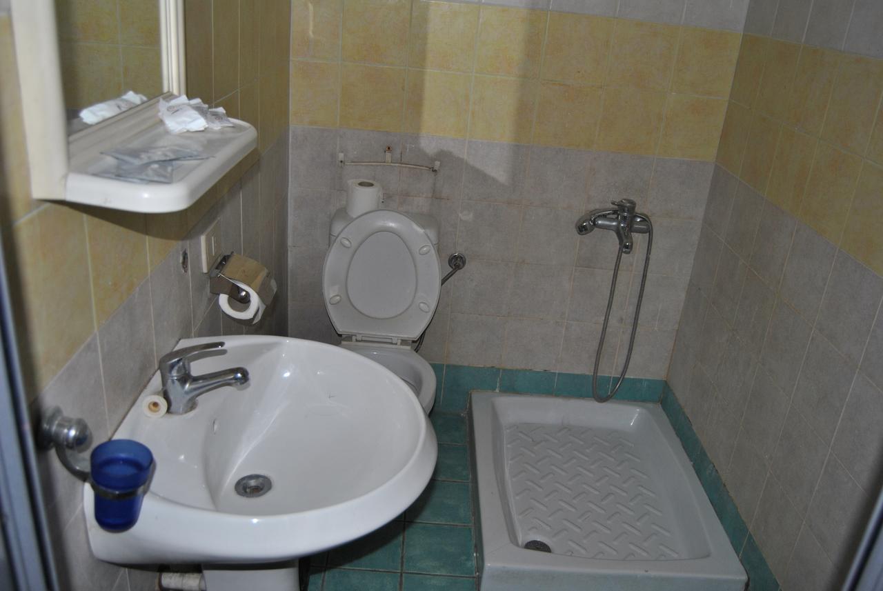 Hotel Republika Τίρανα Εξωτερικό φωτογραφία